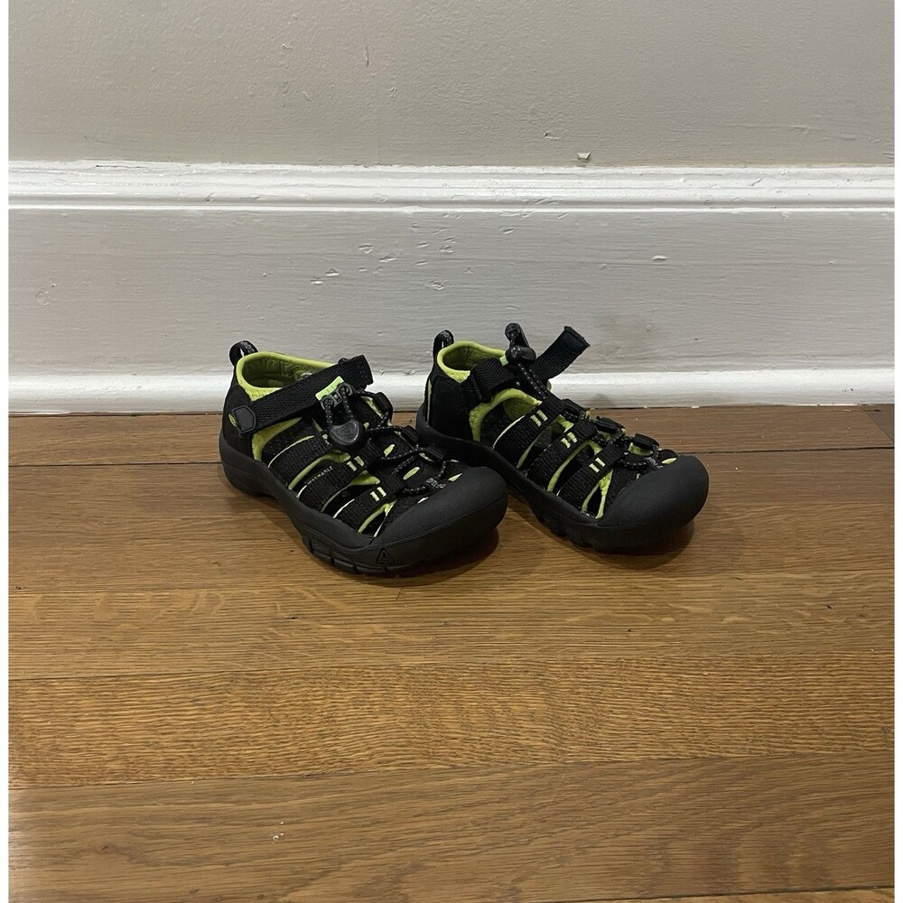 Keen Newport H2 Kid’s Outdoor Sandals In Green/Black Sz 10 Gorpcore Hiking